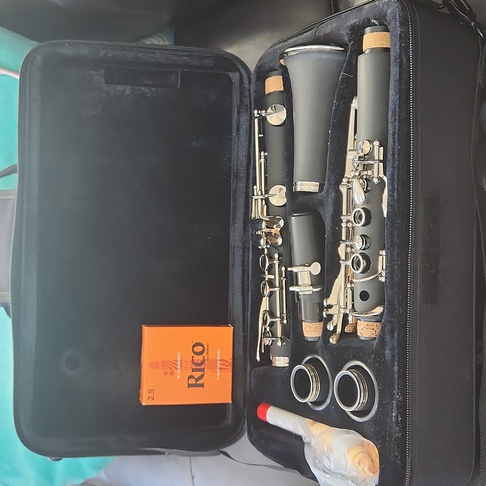 Jean Paul wind instrument Clarinet